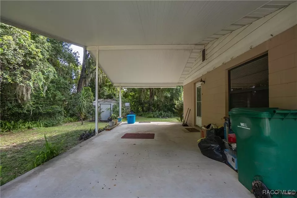 Exterior - 420 Davidson Ave, Inverness, FL 34450 photo 3 of 10