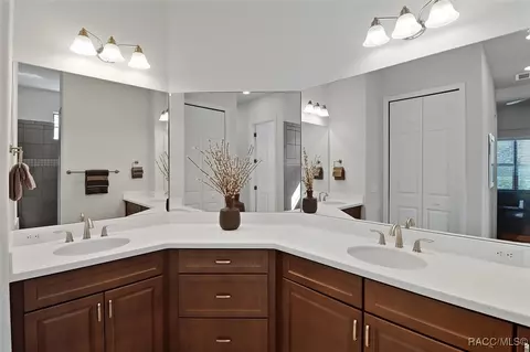 Bath - 1837 W Twilight Ln, Hernando, FL 34442 photo 3 of 5