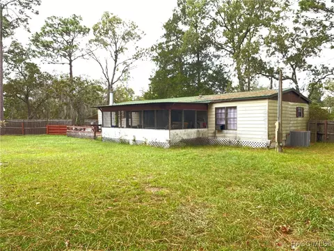 5738 W Sandstone Ct, Homosassa, FL 34446