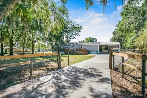 6716 W Riverbend Rd, Dunnellon, FL 34433