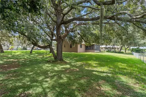 Exterior - 9293 E Windwood Loop, Inverness, FL 34450 photo 3 of 3