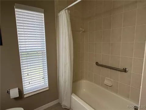 Bath - 3848 E Arbor Lakes Dr, Hernando, FL 34442 photo 3 of 3