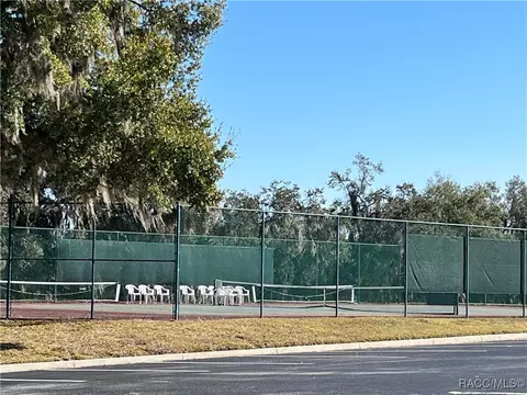 Exterior - 3848 E Arbor Lakes Dr, Hernando, FL 34442 photo 9 of 10