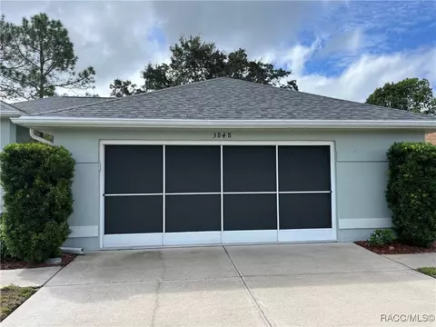 Exterior - 3848 E Arbor Lakes Dr, Hernando, FL 34442 photo 4 of 10