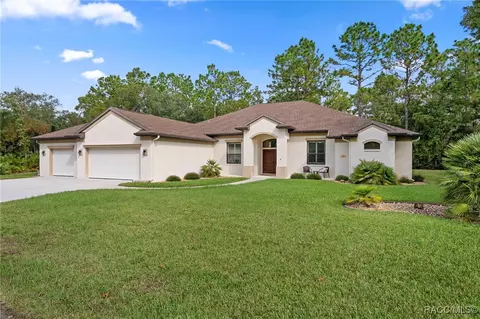 3 Snapdragons Ct, Homosassa, FL 34446