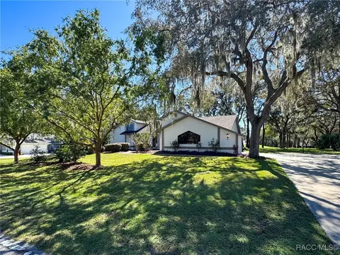 198 E Hartford St, Hernando, FL 34442