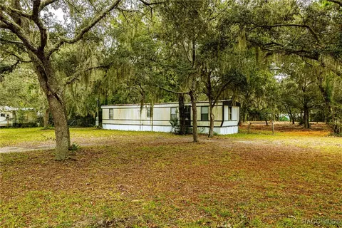 6421 W Appomattox Ln, Homosassa, FL 34448