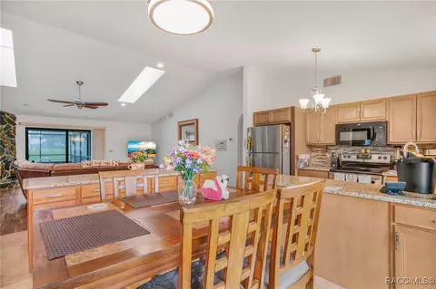 Dining - 650 E Charleston Ct, Hernando, FL 34442 photo 1 of 1