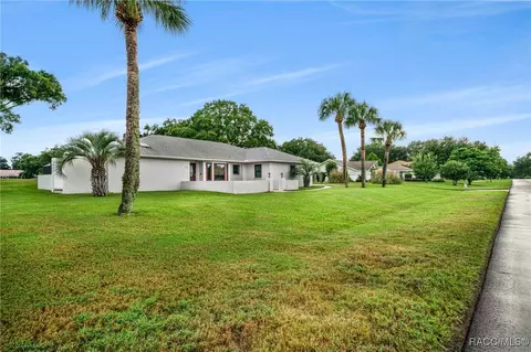 Exterior - 650 E Charleston Ct, Hernando, FL 34442 photo 8 of 12