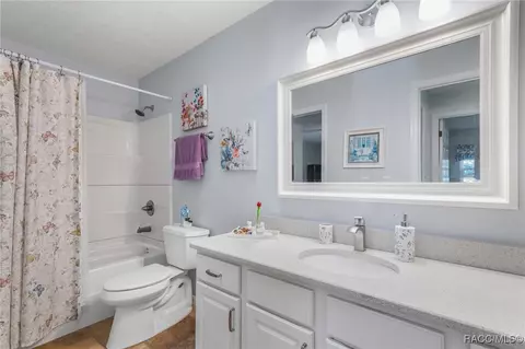 Bath - 650 E Charleston Ct, Hernando, FL 34442 photo 3 of 3