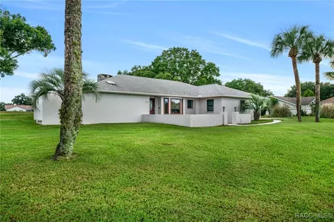 Exterior - 650 E Charleston Ct, Hernando, FL 34442 photo 5 of 12