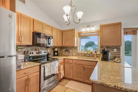 Kitchen - 650 E Charleston Ct, Hernando, FL 34442 photo 1 of 6