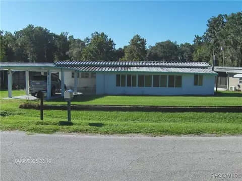 8780 E Moonrise Ln, Floral City, FL 34436