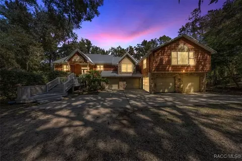 10661 N Sunflower Pt, Crystal River, FL 34428