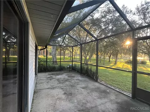 Exterior - 2347 N Putnam Pt, Hernando, FL 34442 photo 6 of 10