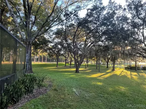Exterior - 2347 N Putnam Pt, Hernando, FL 34442 photo 5 of 10