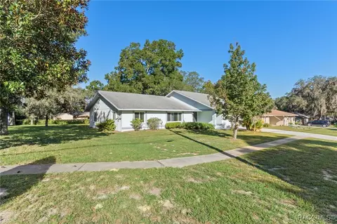 Exterior - 7150 N Whippoorwill Ter, Hernando, FL 34442 photo 3 of 8