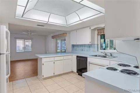Kitchen - 7150 N Whippoorwill Ter, Hernando, FL 34442 photo 1 of 3