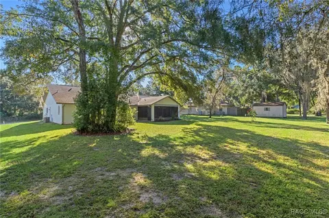 Exterior - 7150 N Whippoorwill Ter, Hernando, FL 34442 photo 7 of 8