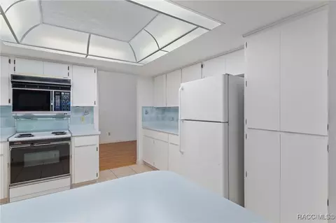 Kitchen - 7150 N Whippoorwill Ter, Hernando, FL 34442 photo 3 of 3