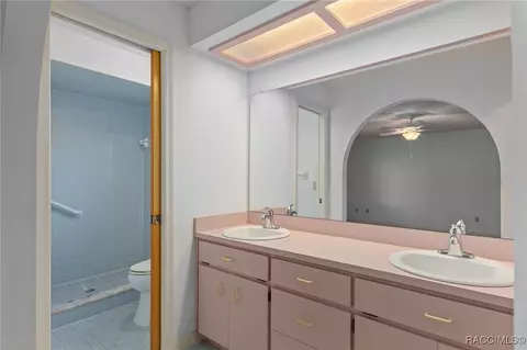 Bath - 7150 N Whippoorwill Ter, Hernando, FL 34442 photo 1 of 5