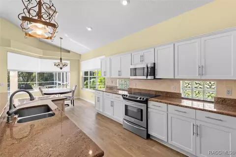 Kitchen - 126 W Mickey Mantle Path, Hernando, FL 34442 photo 6 of 7
