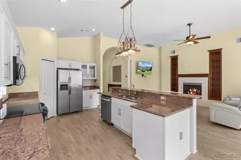 Kitchen - 126 W Mickey Mantle Path, Hernando, FL 34442 photo 2 of 7