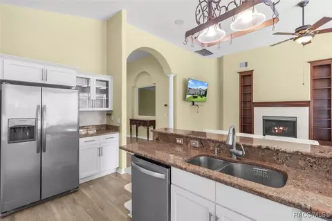 Kitchen - 126 W Mickey Mantle Path, Hernando, FL 34442 photo 5 of 7