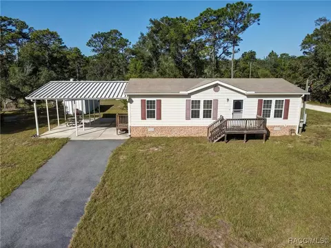 5800 S Greenfield Ter, Homosassa, FL 34446