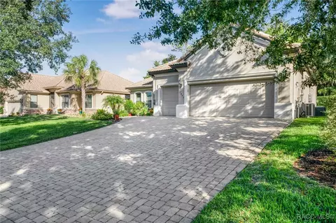 Exterior - 1040 W Beagle Run Loop, Hernando, FL 34442 photo 3 of 13
