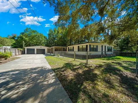 7898 W Fern Pl, Homosassa, FL 34448