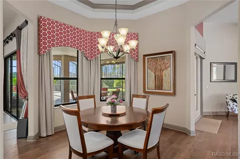 Dining - 152 E Atlantic St, Hernando, FL 34442 photo 5 of 6
