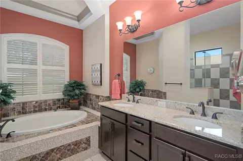 Bath - 152 E Atlantic St, Hernando, FL 34442 photo 1 of 6