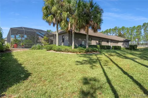 Exterior - 152 E Atlantic St, Hernando, FL 34442 photo 10 of 12
