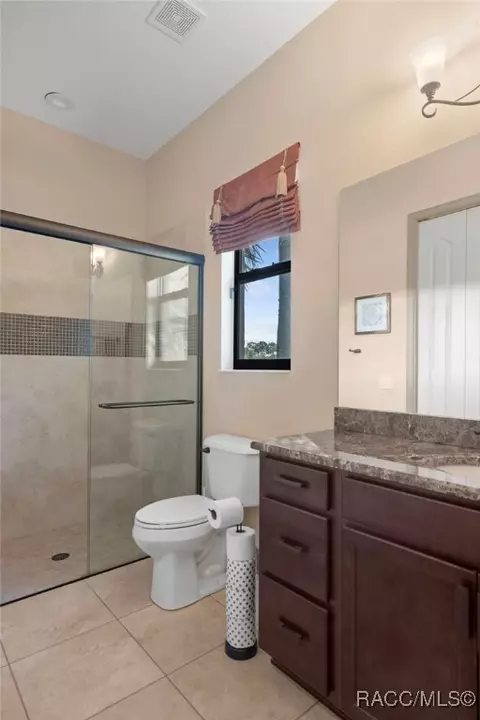 Bath - 152 E Atlantic St, Hernando, FL 34442 photo 6 of 6