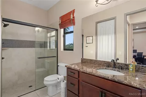Bath - 152 E Atlantic St, Hernando, FL 34442 photo 5 of 6
