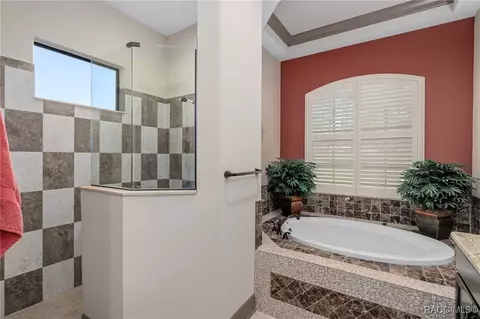 Bath - 152 E Atlantic St, Hernando, FL 34442 photo 2 of 6