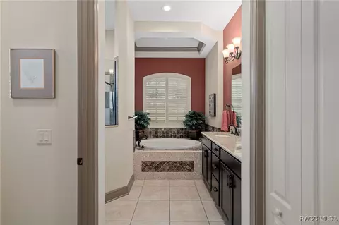 Entry Way - 152 E Atlantic St, Hernando, FL 34442 photo 7 of 9