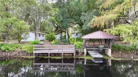 10887 E Flounder Dr, Floral City, FL 34436