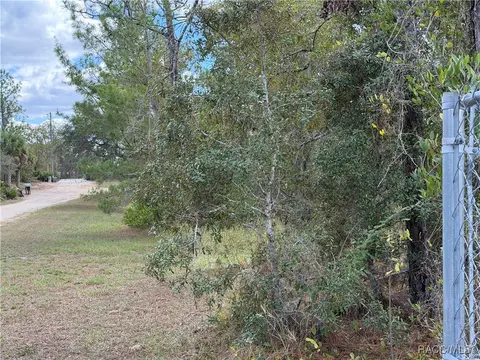 8014 N Zaval Ave, Dunnellon, FL 34433