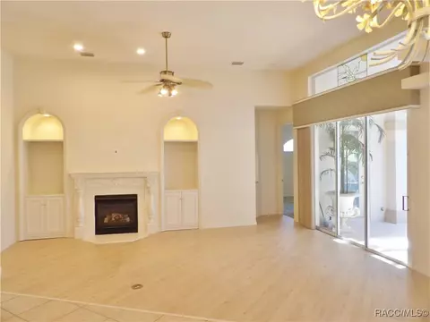 Living - 336 W Doerr Path, Hernando, FL 34442 photo 7 of 9