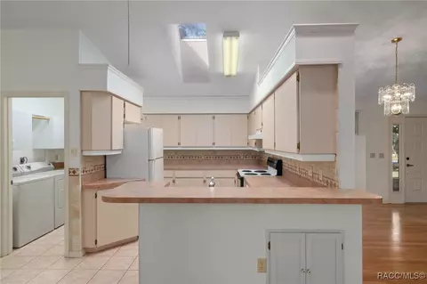 Kitchen - 3059 N Chandler Dr, Hernando, FL 34442 photo 1 of 3