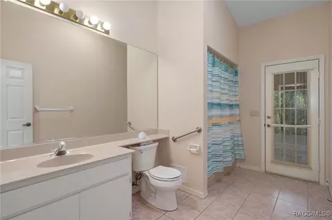Bath - 3059 N Chandler Dr, Hernando, FL 34442 photo 1 of 4