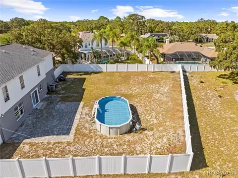 View/Area - 7319 Lagoon Rd, Spring Hill, FL 34606 photo 8 of 10