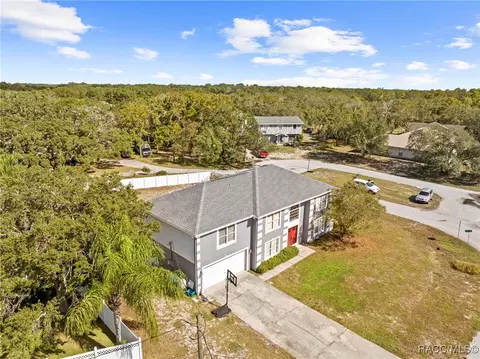 View/Area - 7319 Lagoon Rd, Spring Hill, FL 34606 photo 3 of 10
