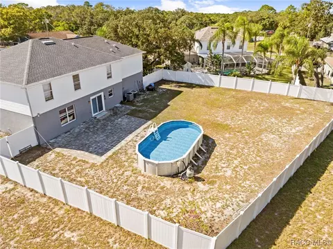 View/Area - 7319 Lagoon Rd, Spring Hill, FL 34606 photo 9 of 10