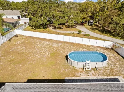 Exterior - 7319 Lagoon Rd, Spring Hill, FL 34606 photo 7 of 8