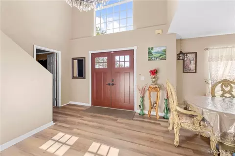 Entry Way - 7319 Lagoon Rd, Spring Hill, FL 34606 photo 2 of 7