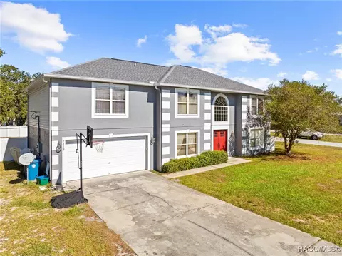 Exterior - 7319 Lagoon Rd, Spring Hill, FL 34606 photo 4 of 8