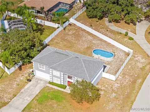 View/Area - 7319 Lagoon Rd, Spring Hill, FL 34606 photo 6 of 10